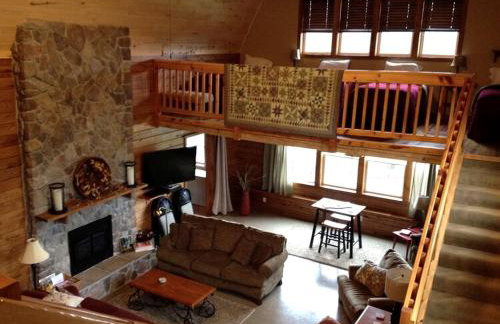 Family-Friendly Historic Barn Rental on Hobby Farm near Frederic, Wisconsin - Foto 11