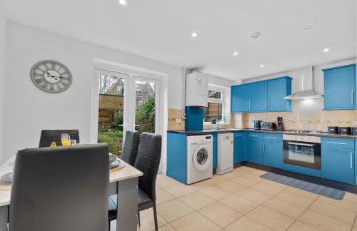 KingstonUponThames Contractor Sleeps8 Parking - Photo 11