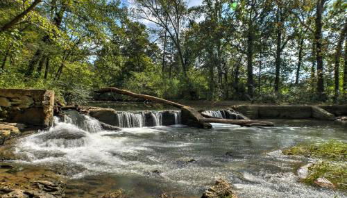 Creekfront Cabin Near Chattanooga with Hot Tub! - Foto 2