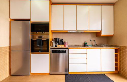 Casa Agrela by Rent2U, Lda Swimming Pool & Jacuzzi - Photo 7