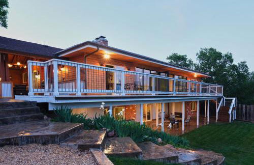 Amazing Views, Amazing Modern Broadmoor Home - Foto 51