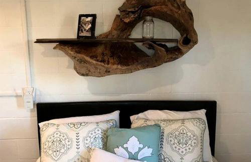 "Lovely Tiny House Rental for a Romantic Getaway in Shepherdstown, West Virginia - Foto 7