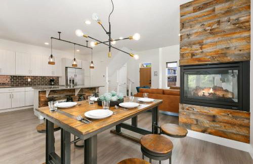 Contemporary Gem - Rooftop Deck & Private Hot Tub! - Foto 16