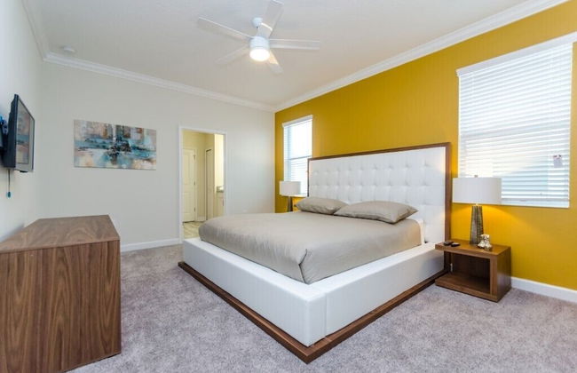 Ultimate 9bed 5Ba Champions Gate - Photo 18