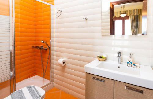 Newly Renovated Villa 4 Seasons with BBQ, private pool, ping pong and football table - Foto 66