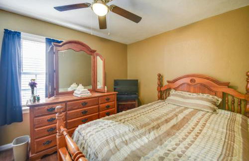 Private Yard and Patio BBQ! Norfolk Home Near Dtwn - Foto 17