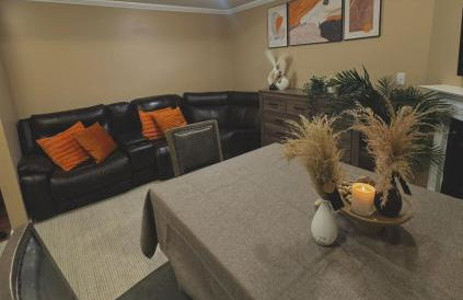 Large 4-Bedroom Entire Home with Two Living Rooms - Foto 16