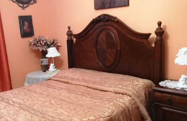 Helen's family home - Photo 6