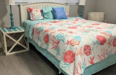 Great Home Close to shops, FIT, Beaches,and Space X - Foto 4