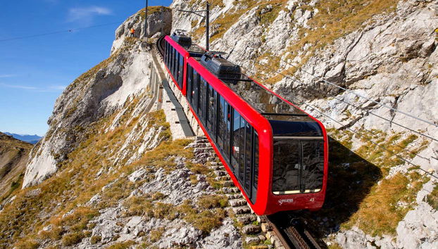 Treno a cremagliera sul monte Pilatus da Alpnach