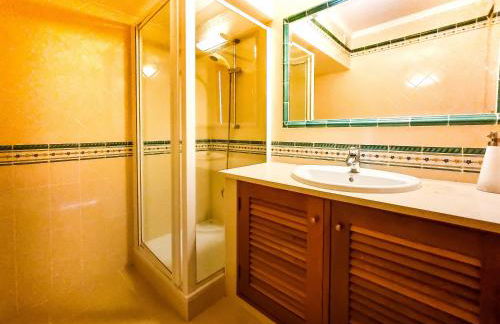 FLH Quinta das Salinas Triplex with Balcony - Photo 16