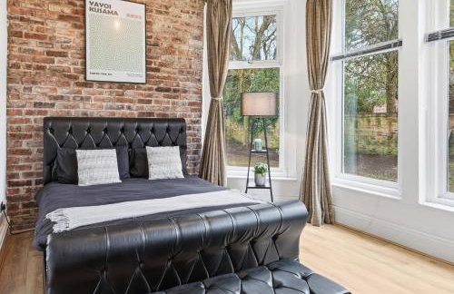 NEW Apartment with Pool Table and Parking Sleeps 7 - Foto 36