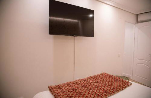 Hidden Gem GRAN TEATRO FALLA SUITES by ApartmentsinCadiz - Photo 23