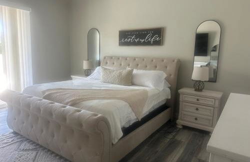 Beautiful New construction home - New Pool & Spa! - Foto 6