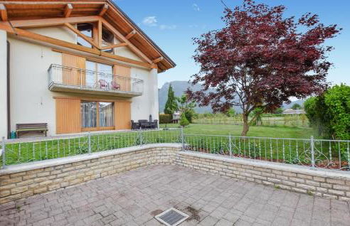 2 Bedroom Cozy Apartment In Lamon - Foto 10