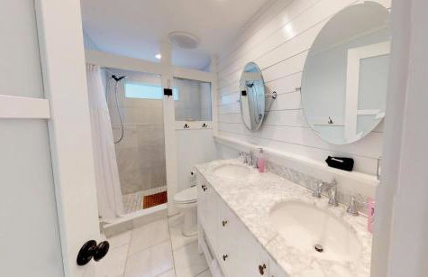 Romantic Secret Garden - Marble Floors & Bath DT Just 2 Blocks Beach Only 3 Miles - Foto 23