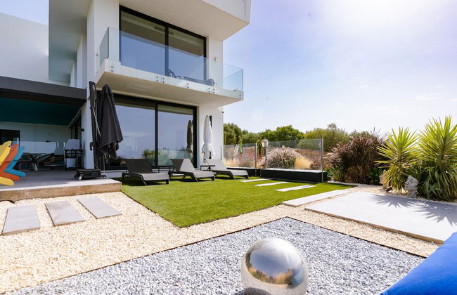 Villa in Marbella With Private Heated Pool - Photo 39