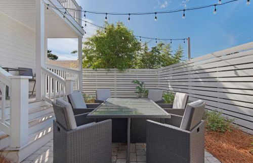 Golf Cart, 3 King Beds, Covered Rooftop Area, Half Mile to Beach! - Foto 44