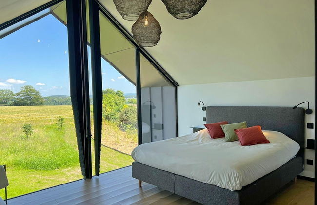 Amazing Lodge With Shared Pool - Photo 2