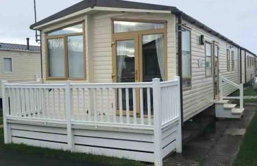 Two x 6 Berth static caravan on Lyons Robin Hood Rhyl North wales - Photo 8