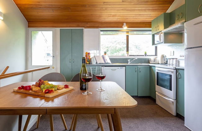 Spacious Lake View Alpine Townhouse Walk TO Town - Foto 17