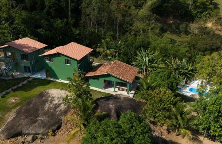 Chalés São João - a 500m da Cachoeira de Bom Jardim - com piscina - Foto 44