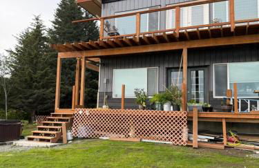 Paradise Suites the Bear Den a condo in Homer with a Hot Tub - Foto 1