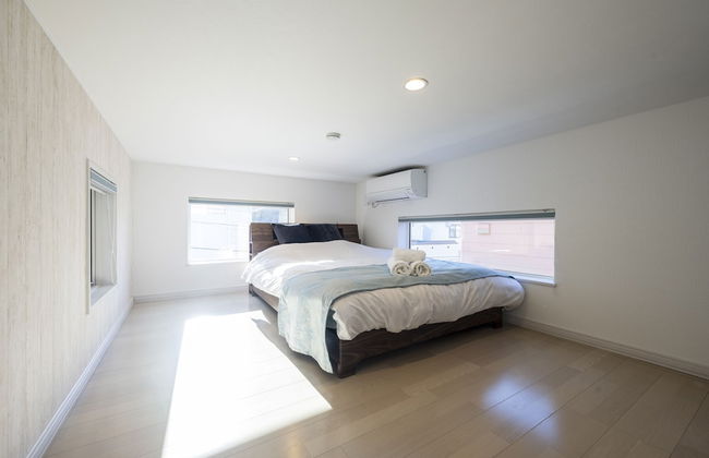 THE LUNA LOUNGE - Photo 74