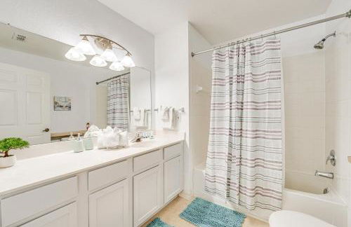 Kissimmee Retreat w/ Pool Access, 10 Mi to Disney - Foto 40