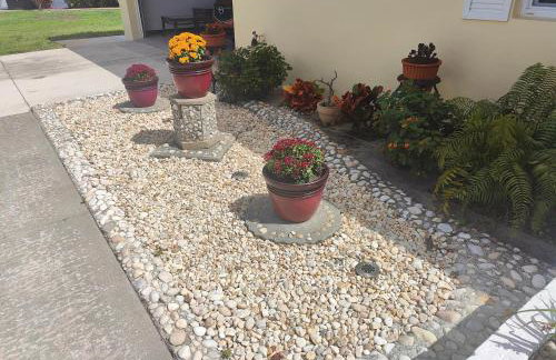 Riverside Retreat: Deck Bar, FirePit, Boat Parking - Foto 26