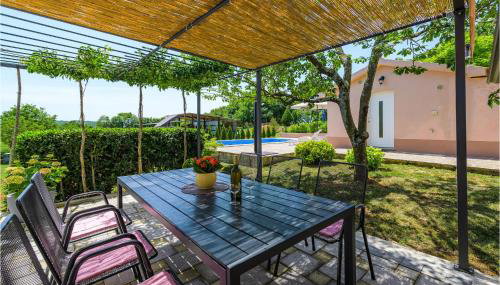 Awesome Apartment In Podpican - Foto 2