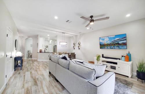 Gated 3BR 3BA Townhome Near Disney w Pool and Gym - Foto 1