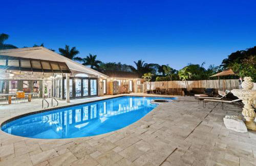 The Creek Resort - Revamped Chic 4BR Haven with Massive Pool, Hot Tub, and Outdoor Space - Foto 1