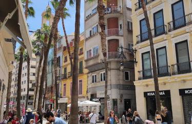 Elegancia y confort en el corazón de Málaga - Foto 43