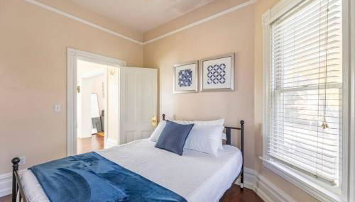 A+ 2 BR Victorian Home away from Home - Foto 4