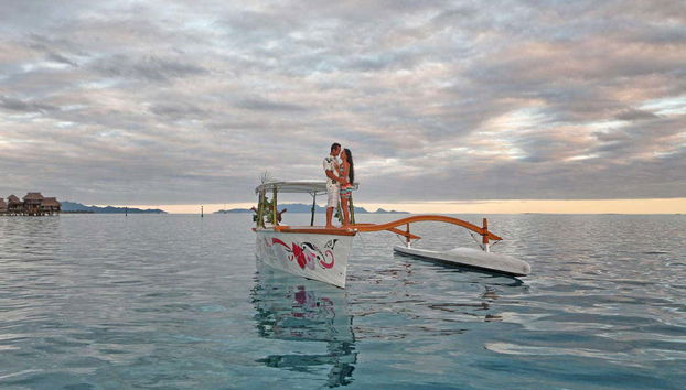 Atardecer romántico en Bora Bora