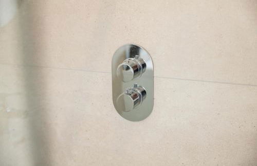 Luxury 4BDR House By Torr Property Group Short Lets & Serviced Accommodation With Free Gated Secure Parking & Private Patio Garden Liverpool - Foto 63