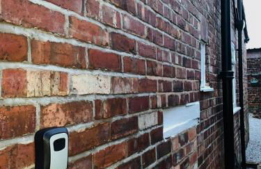 Modern 3-BR Home on Edge of City Center With Free Parking - Foto 25