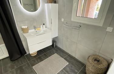 Villa avec piscine entièrement rénovée à 5min de la plage de pinia - Foto 10