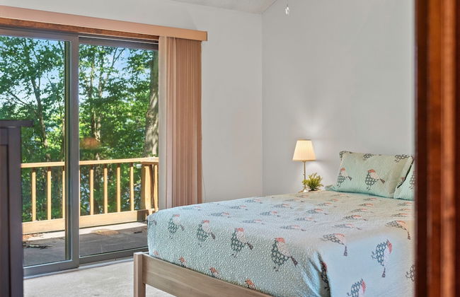 Marina Village by Avantstay Walk to Lake Marina Balcony Patio - Photo 17