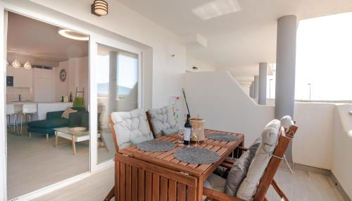 Apt w Beach/Mountain Views, Pool and Parking - Photo 5