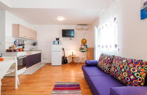 Two-Bedroom Apartment In Vinjerac - Foto 2