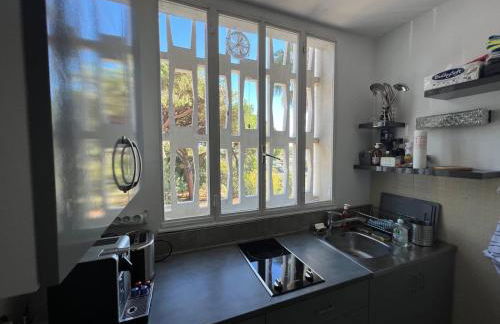 Seafront - beautiful flat with aircon and comfortable loggia - Foto 13