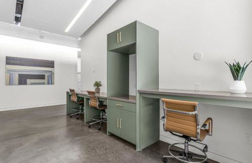 Centric 2BR In HEART of DTPHX Free Garage Parking - Foto 65