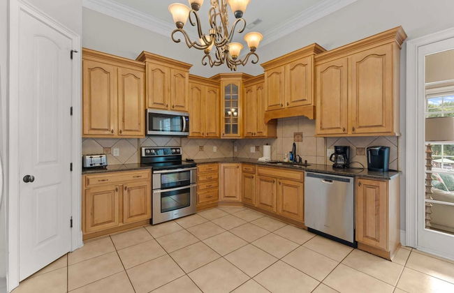 Whitetail Cove by Avantstay Lakefront w/ Pool + Private Dock Sleeps 20 - Photo 14