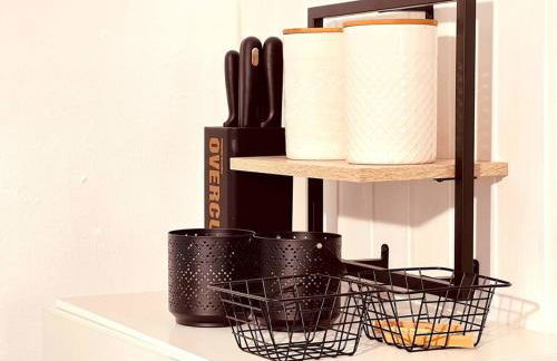 Suburban Jungle - Foto 38