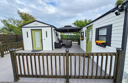 Comfy Tiny Home WP Large Private Deck Queen bed - Foto 10