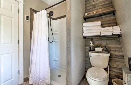 Creekfront Lincoln Home, Steps from Downtown! - Foto 20