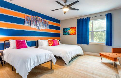 Upstay Entertainment Hub w Games & Outdoor Firepit - Foto 2