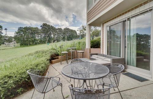 All-Season Fun! Wintergreen Resort Condo with Views - Foto 1